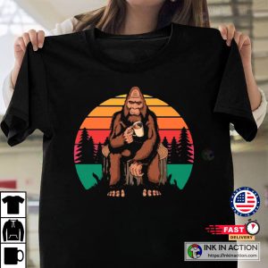 Bigfoot Pics Having Coffee Retro Sunset Funny Sarcastic Vintage Tshirt 1