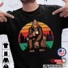 Bigfoot Pics Having Coffee Retro Sunset Funny Sarcastic Vintage T-shirt