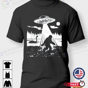 Bigfoot Real Sasquatch Funny Bigfoot Hiking Yeti LochNess Monster Ufo Alien Tshirt 4