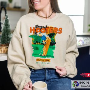 Hooters Sweatshirt 90s Golf Vintage Sweathirt Graphic Sweatshirt Best Gift 2 1