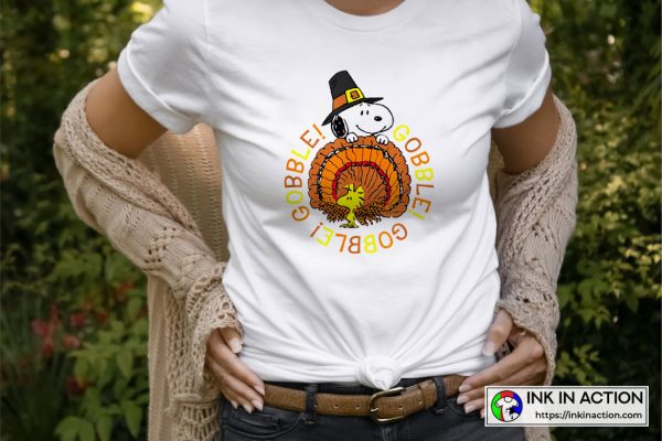 Peanuts Thanksgiving Peanuts Snoopy and Woodstock Thanksgiving Gobble Essential Tshirt