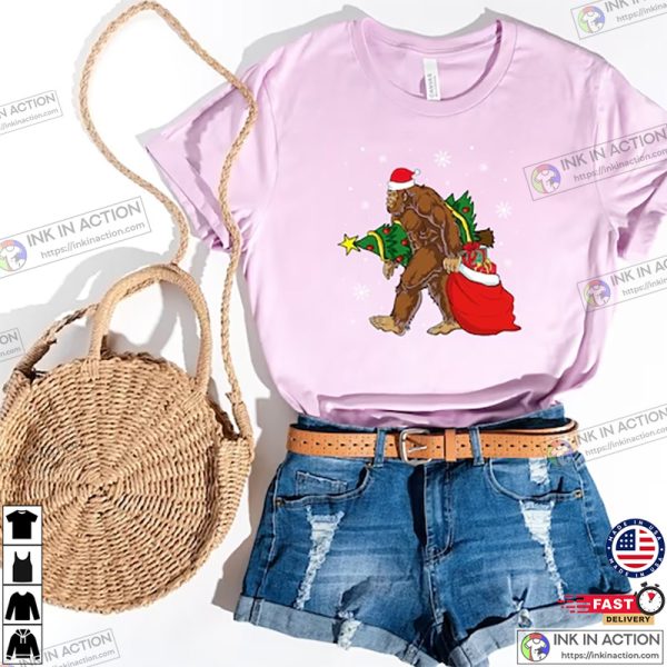 Bigfoot Carrying Happy Christmas Shirt