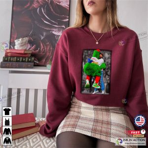 Jason Kelce and Philly Phanatic Hug Philly Together Unisex Tee