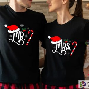 X mas Mr and Mrs Christmas 2022 Shirt Family Matching Shirts Married Couples First Christmas Winter Wedding Tshirt 2