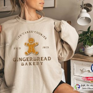 X mas Vintage Christmas Sweatshirt Mrs Claus Gingerbread Bakery Hoodie Retro Holiday Sweatshirt 1