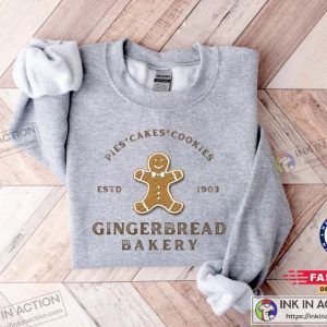 X mas Vintage Christmas Sweatshirt Mrs Claus Gingerbread Bakery Hoodie Retro Holiday Sweatshirt 3