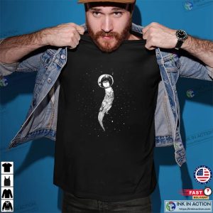 Drifting in Otter Space Essential T-Shirt
