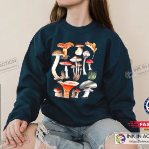 Vintage Illustration Mushroom Decor Art Sweatshirt, Hippie Shirt Nature Lover Sweatshirt