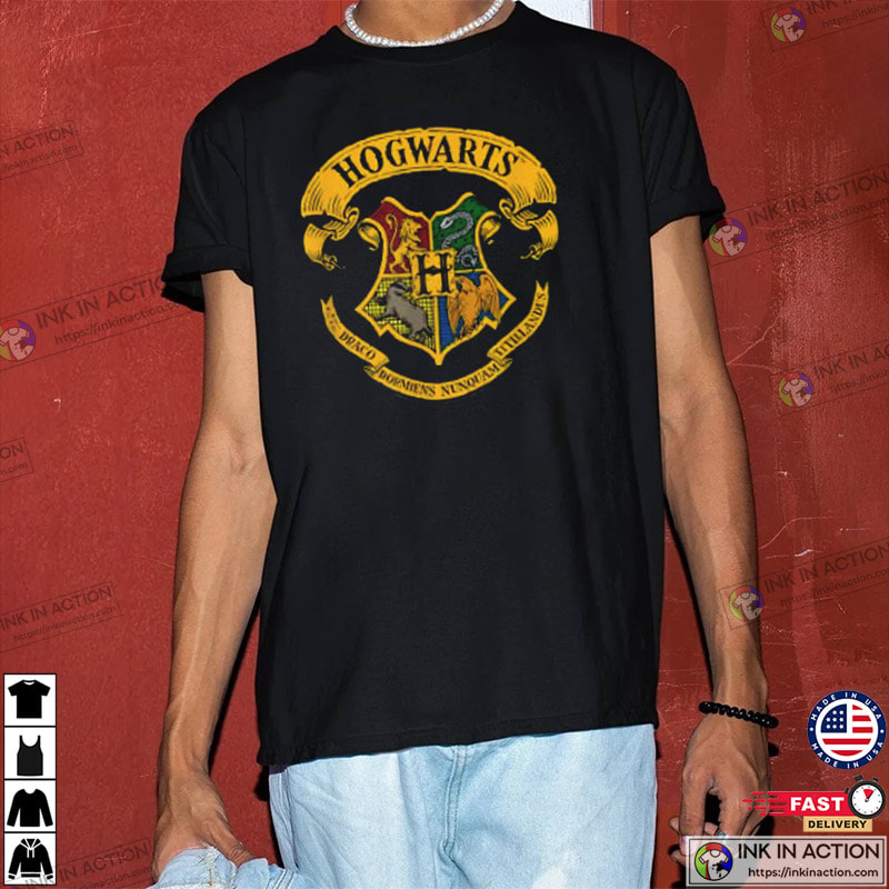 Harry Potter Hogwarts Crest T-Shirt - Print your thoughts. Tell your