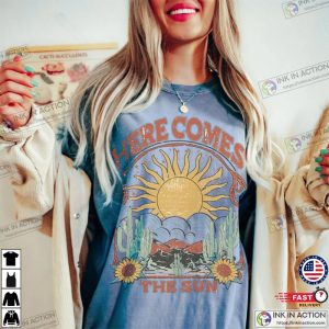 Here Comes the Sun Retro Style Comfort Colors T-shirt, Beach T-shirts