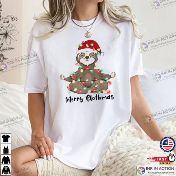 Merry Slothmas Lights Xmas Yoga Lover T-Shirt