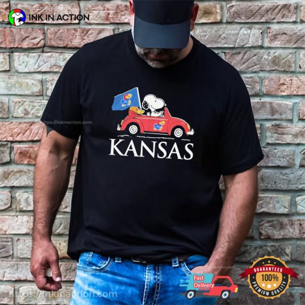 KC Chiefs Super Bowl Snoopy Cartoon Flags Sports T-Shirt