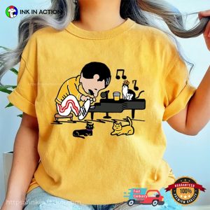 Freddie Mercury Playing The Piano, Queen Band T-shirt