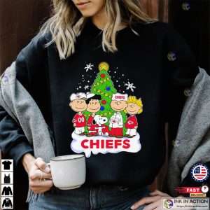 Kansas City Chiefs Snoopy Peanuts Christmas T-Shirt
