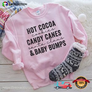 Xmas Things & Baby Bumps Xmas Pregnancy Announcement T-shirt