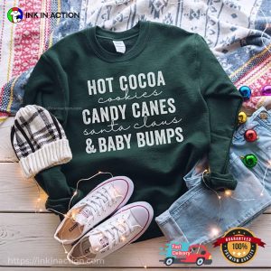 Xmas Things & Baby Bumps xmas pregnancy announcement T Shirt 3