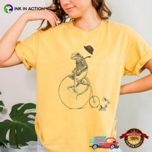Frog And Criket On Bike funny cycling t shirts 1