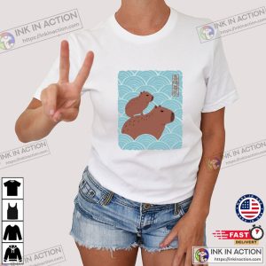 Kawaii Capybaras Ride Art Japan T-Shirt