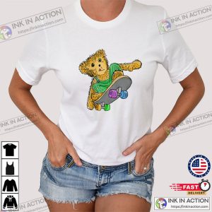 Skateboarding bear Funny Skateboard Tee Shirts