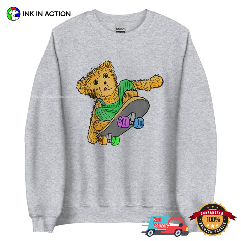 Skateboarding bear Funny Skateboard Tee Shirts Skateboarding bear Funny Skateboard Tee Shirts