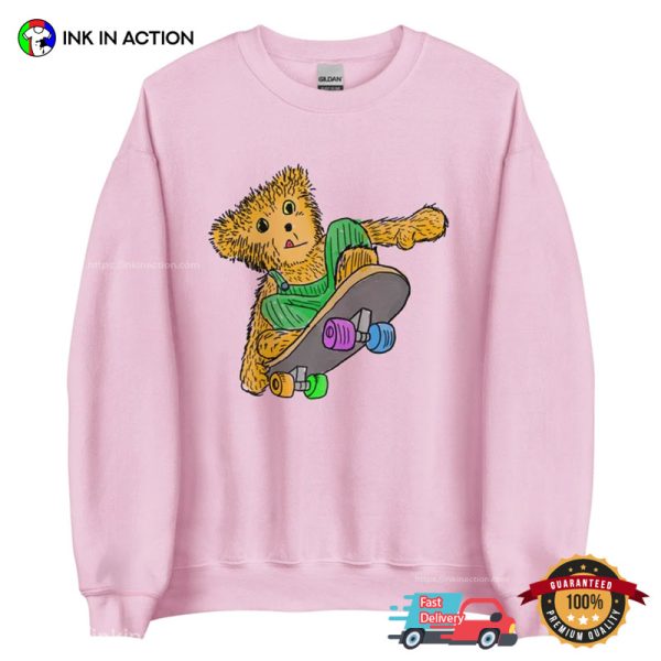 Skateboarding bear Funny Skateboard Tee Shirts