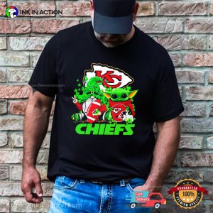 Kansas City Chiefs Baby Yoda Patrick’s Day T-shirt