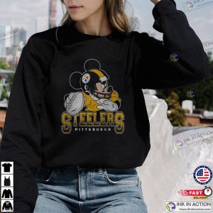 Pittsburgh Steelers Mickey Quarterback Disney Vintage Football T Shirt