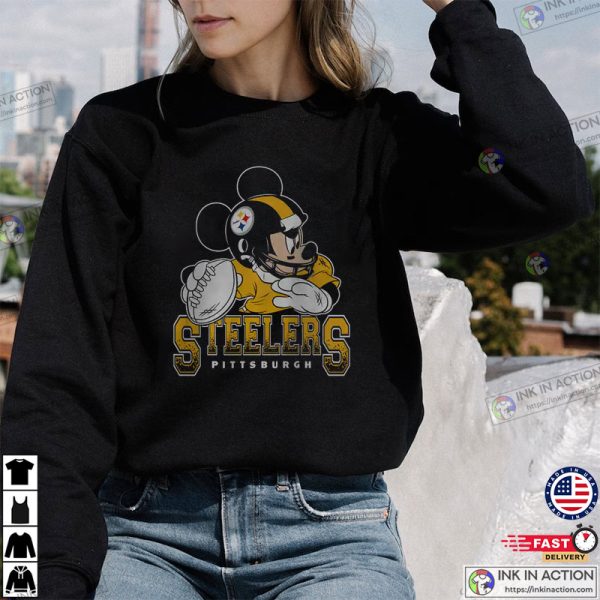 Pittsburgh Steelers Mickey Quarterback Disney Vintage Football T-shirt