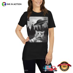 Funny Cat Selfie With UFOs Selfie Shirt