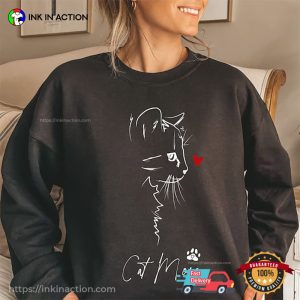Cat Mom Clipart Graphic T-shirt