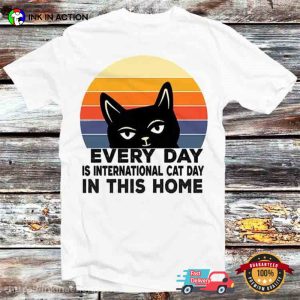 Every Day Is International Cat Day In This Home Vintage 90s Tee 3