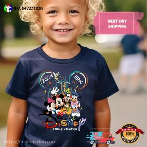 Personalized Disney Family Vacation 2024 Unisex T-shirt