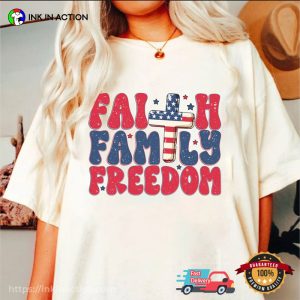 Vintage Faith Family Freedom American Flag T shirt 4