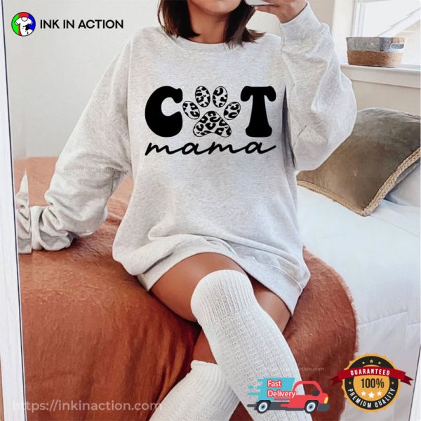 Cat Mama Pawn T-shirt