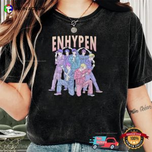 ENHYPEN Korean boy band heart hand sign Graphic Tee 1