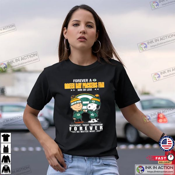 Charlie And Snoopy Forever Green Bay Packers Fan Football T-shirt