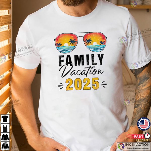 Family Vacation 2025 Vintage Sunset Glass Tee