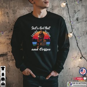 Just A Girl That And Coffee Vintage Coffee Bigfoot T-shirt