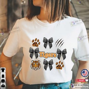 NFL Missouri Tigers Coquette Bows Graphic T-shirt