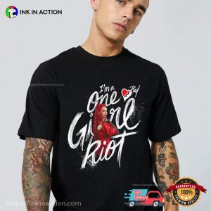 Red I'm A One Girl Riot Descendants 4 Movie T shirt 2