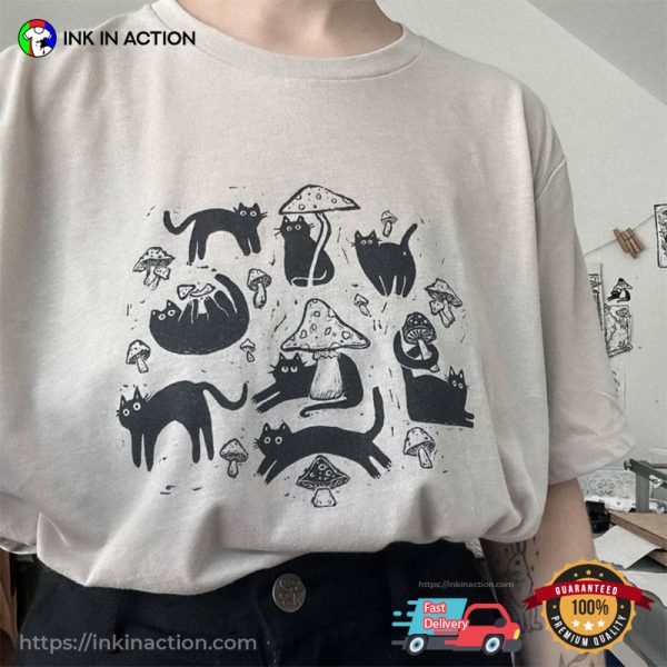 Meowshroom Cats N Mushrooms Comfort Colors T-shirt