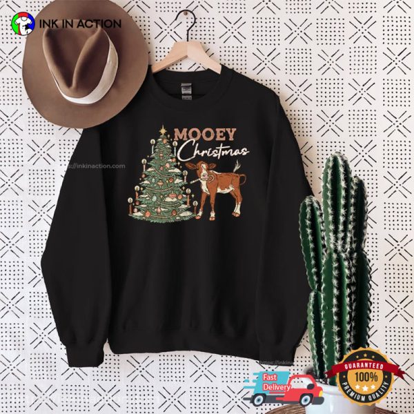 Mooey Christmas Funny Cow T-shirt