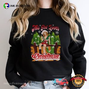 This Girl Loves Christmas Vintage Western Christmas T-shirt