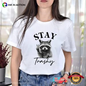 Vintage 90s Stay Trashy Raccoon Funny T shirt 2