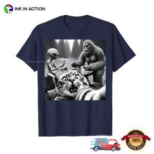 Sasquatch Bigfoot Alien Funny Selfies Retro T shirt 2