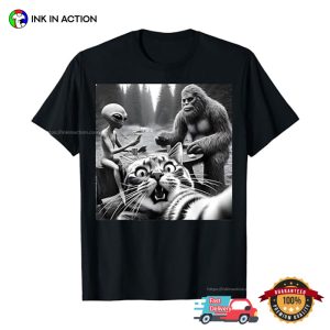 Sasquatch Bigfoot Alien Funny Selfies Retro T shirt 3