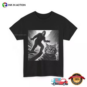 Surprised Scared Cat Selfie With Sasquatsch Funny T shirt 3