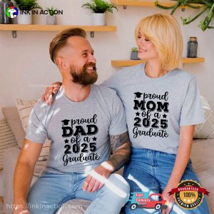 Customized Proud Parents Of A 2025 Graduate, Graduation Gift T-shirt