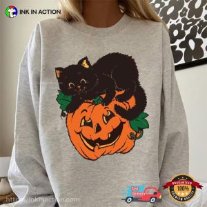 Black Cat On Pumpkin Retro 90s Halloween Comfort Colors Tee