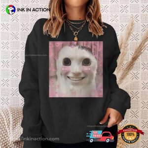 Goofy Ahh Cat Meme Dank Cursed Weirdcore Cringey Banana Cat T-shirt